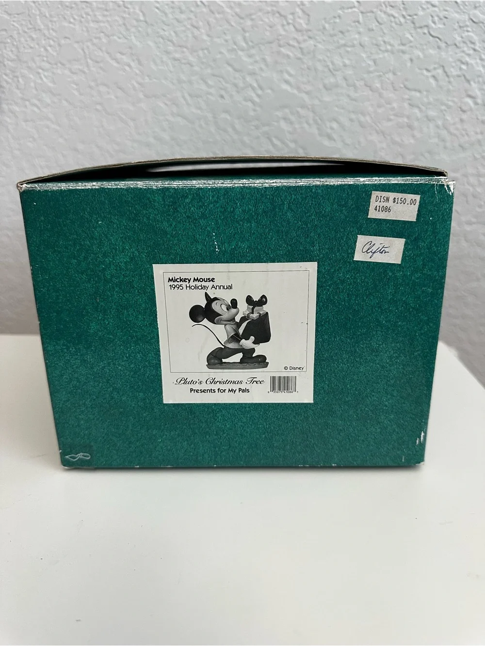 WDCC 1995 Mickey Mouse-Presents For My Pals Figurine-Pluto's Christmas Tree